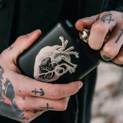 Iron u0026 Glory For Medicinal Purposes - Flachmann mit Abbildung eines anatomischen Herzens Best