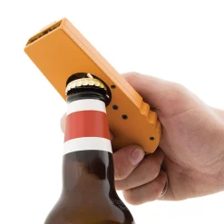 Gift Republic Kronkorken-Schleuder Flaschenöffner Hot